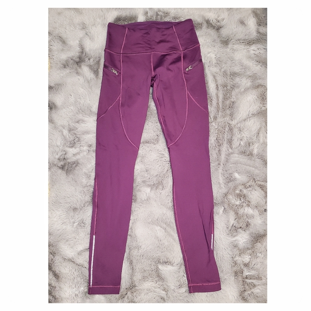 Lululemon Leggings / Tights Size 6 Color Purple